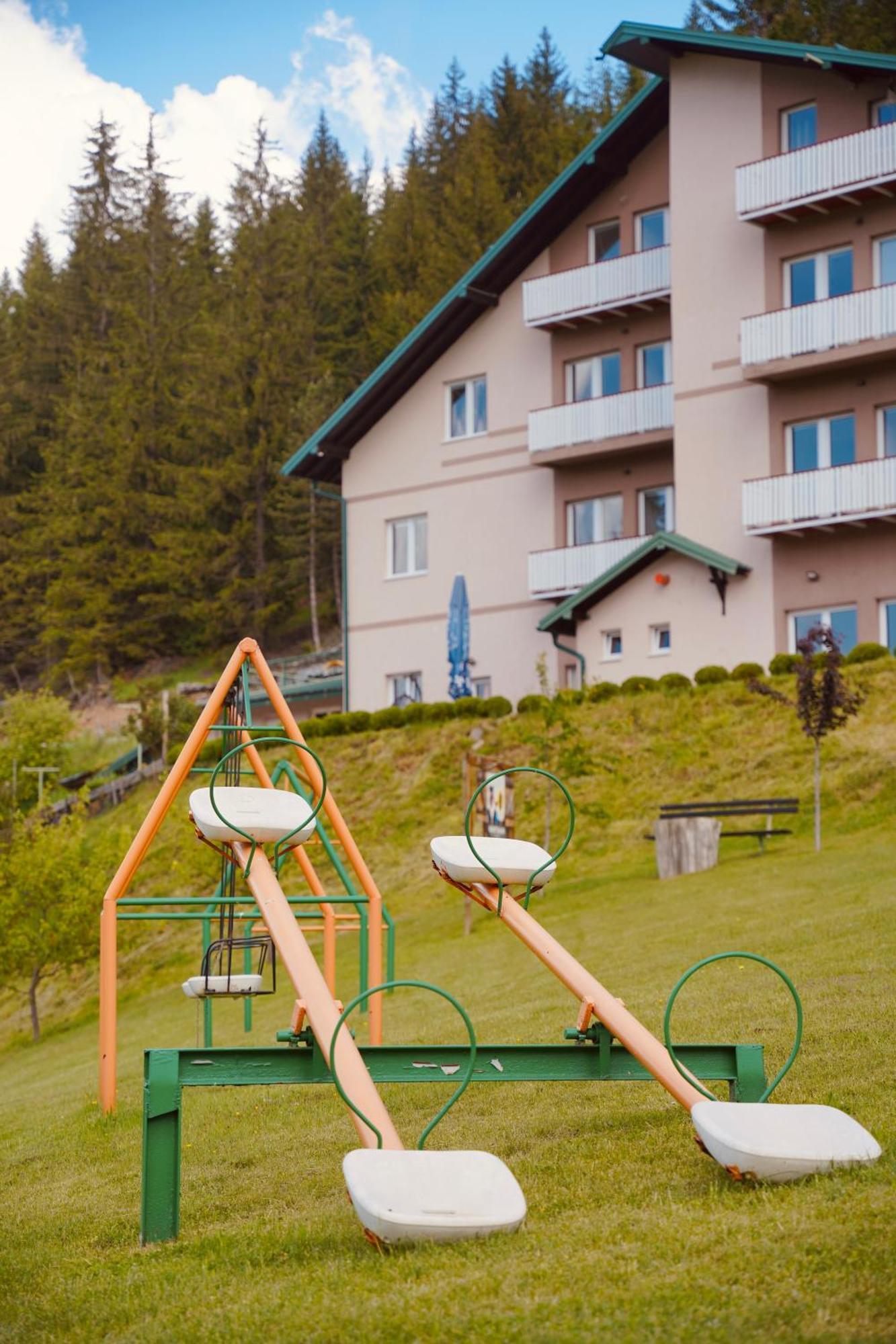 Zlatarska Kruna Nova Varoš Buitenkant foto