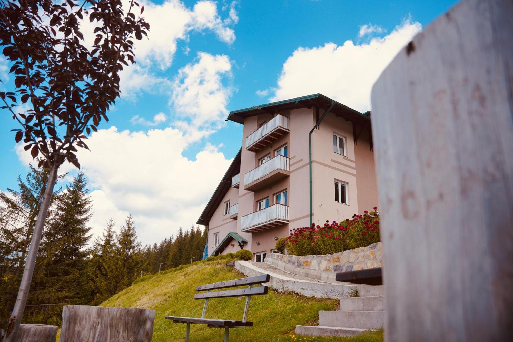 Zlatarska Kruna Nova Varoš Buitenkant foto